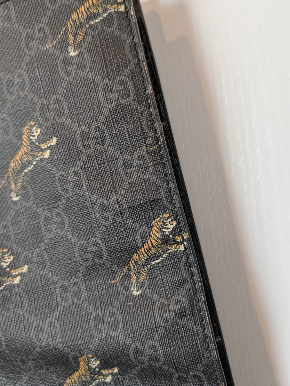 Gucci Black GG Supreme Tiger Print Tote Bag